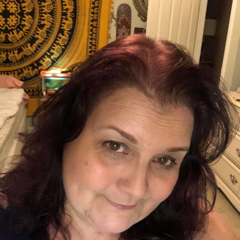 Meet your Posher, Carol